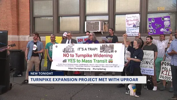 Activists hold rally in opposition to NJ Turnpike expansion project in Hudson County