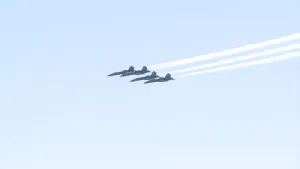 Record crowds of over 106,000 watch practice show of Bethpage Air Show 