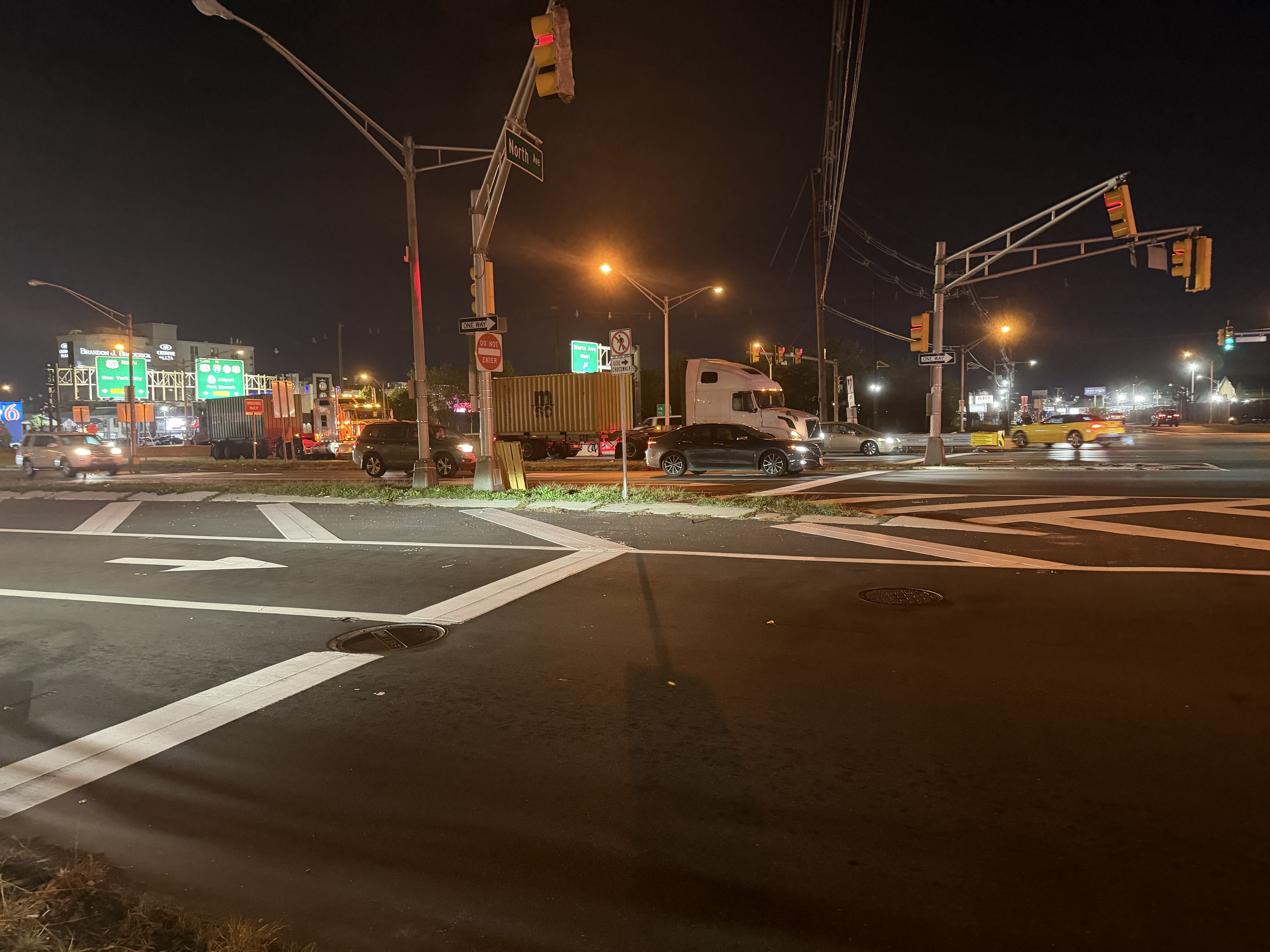 Pedestrian fatally struck by tractor-trailer while trying to cross Routes 1 & 9 in Elizabeth  