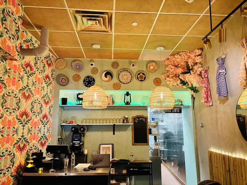WCHVNewScarsdaleMalaysianRestaurantCounter.jpg