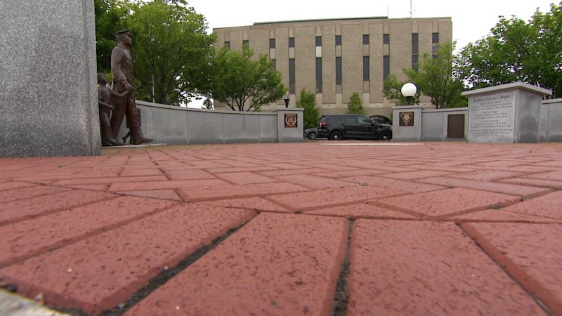 Story image: CT police warn of jury duty scam where scammers identify themselves as officers