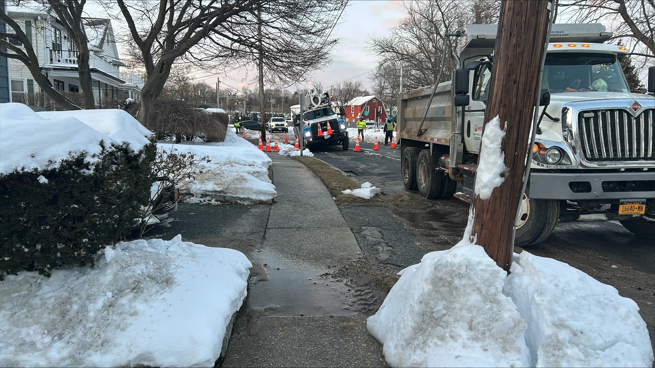 News 12 | Westchester | Water main break leaves residents without services , road closure in New Rochelle