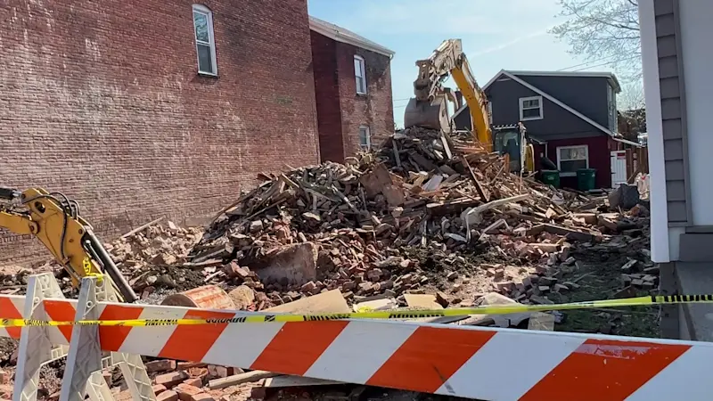 Story image: Historic Poughkeepsie home torn down to avoid collapse or damage to other buildings