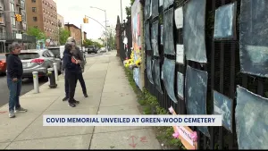 New COVID memorial featured at entrance to Green-Wood Cemetery 