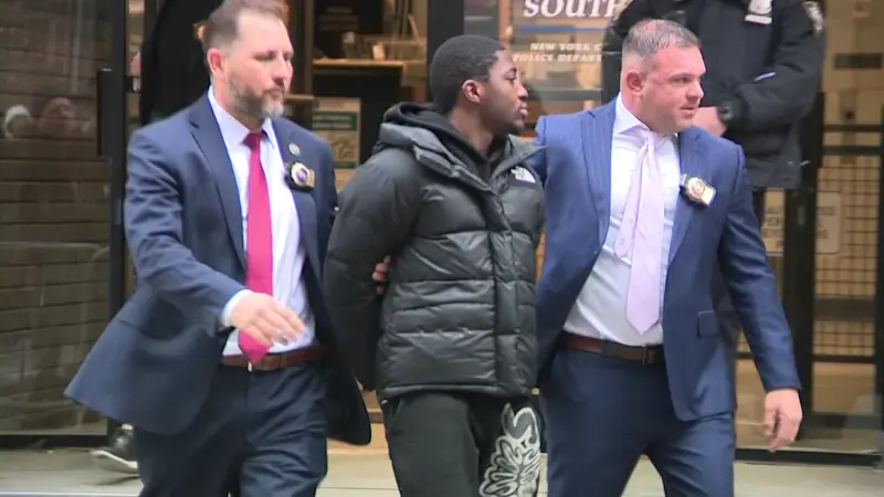 Story image: Bronx man charged with attempted murder in shooting of Jets' Kris Boyd