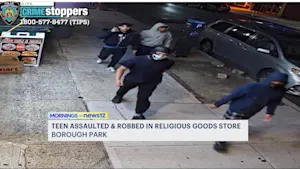 Teen assaulted, robbed in Borough Park