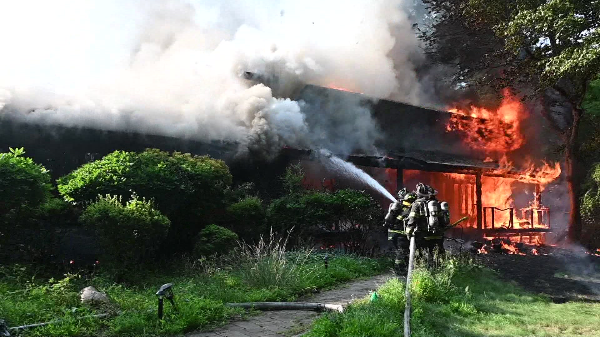 RTLISmithtownHouseFireVO10pm_2026-07-11-22-05-47