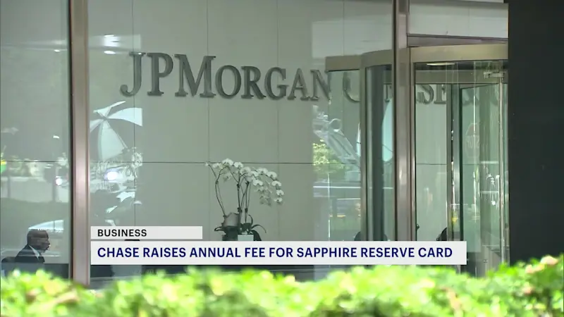 Story image: Chase Bank increases annual fee for Sapphire Reserve credit card
