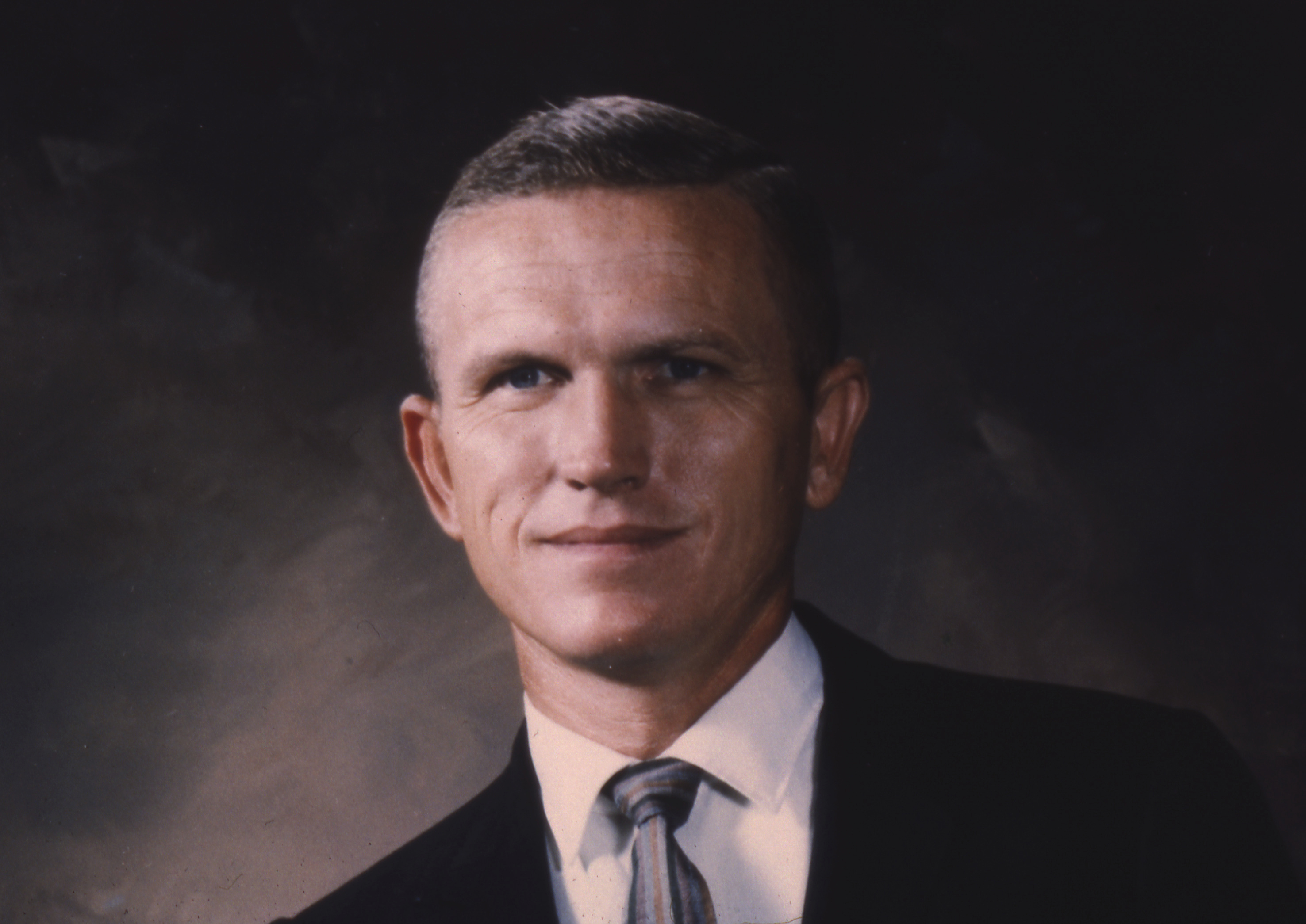 AP23313774063109.jpg