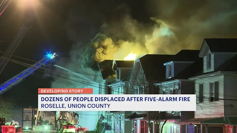 Story image: Fire in Roselle spreads to multiple homes, displaces dozens
