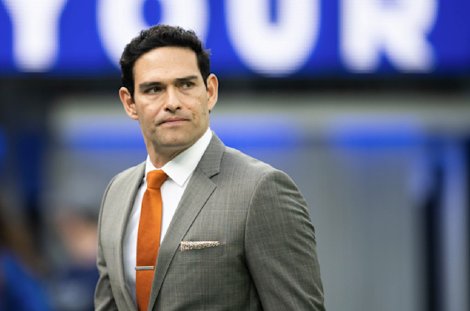 Story image: Former Jets quarterback Mark Sanchez stabbed multiple times in altercation leading to charges against him