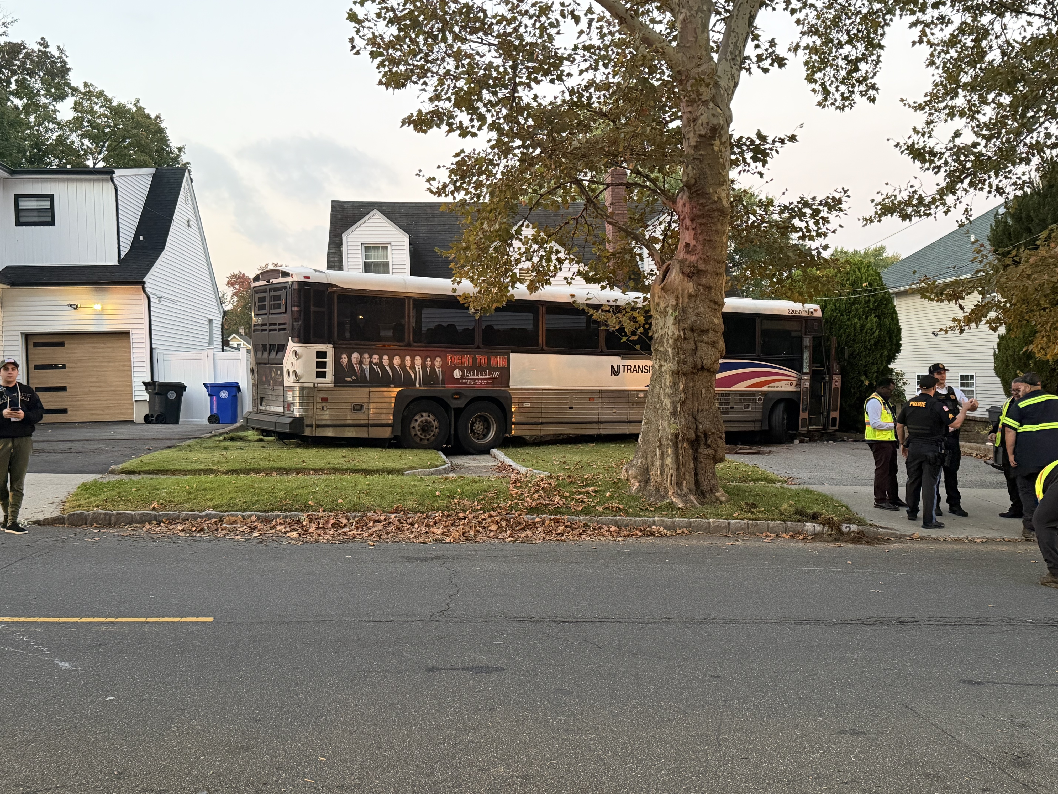 NJ Transit bus crashes into Englewood home