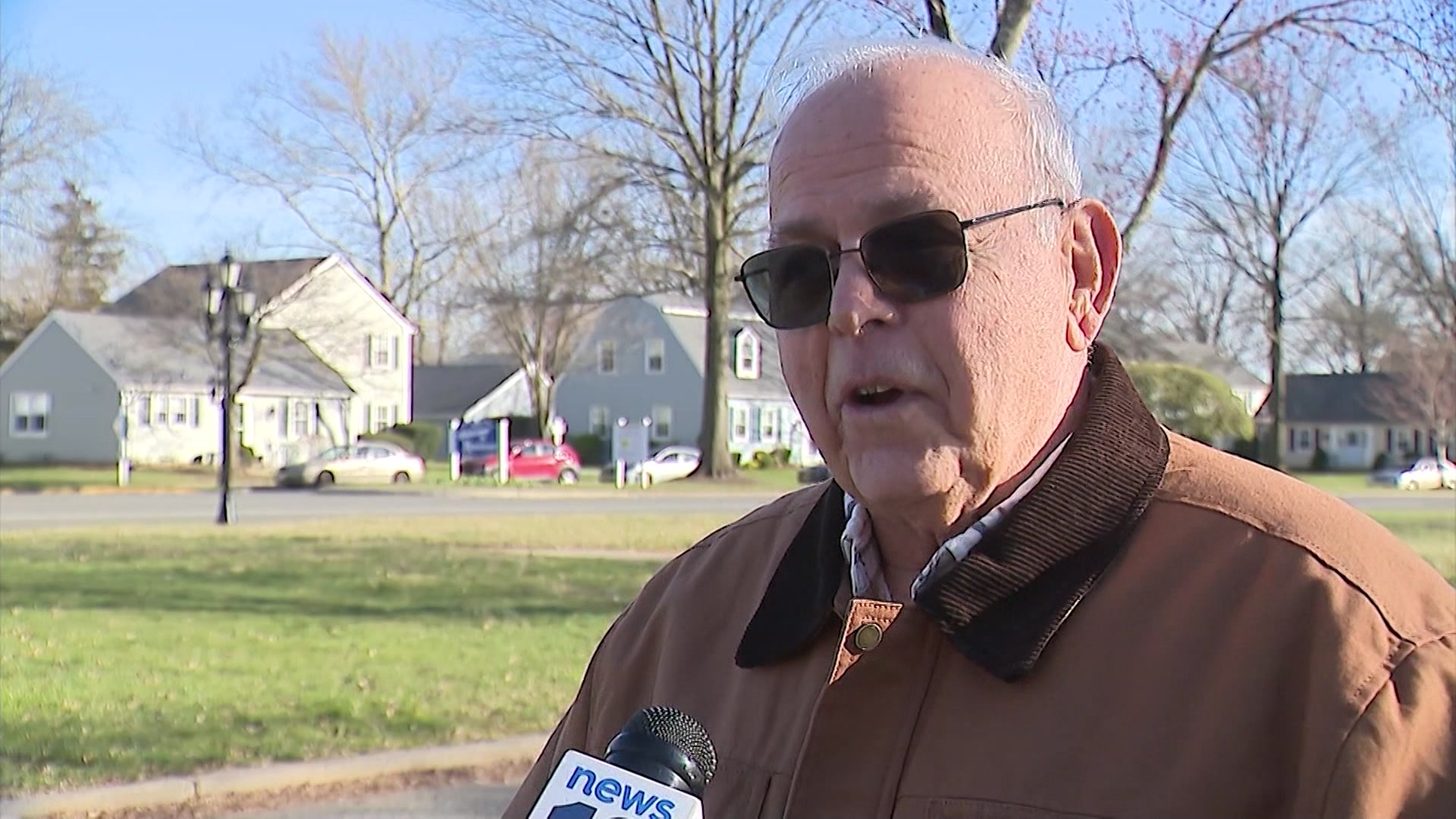 Good Samaritan recounts helping neighbor escape flames from Monroe home