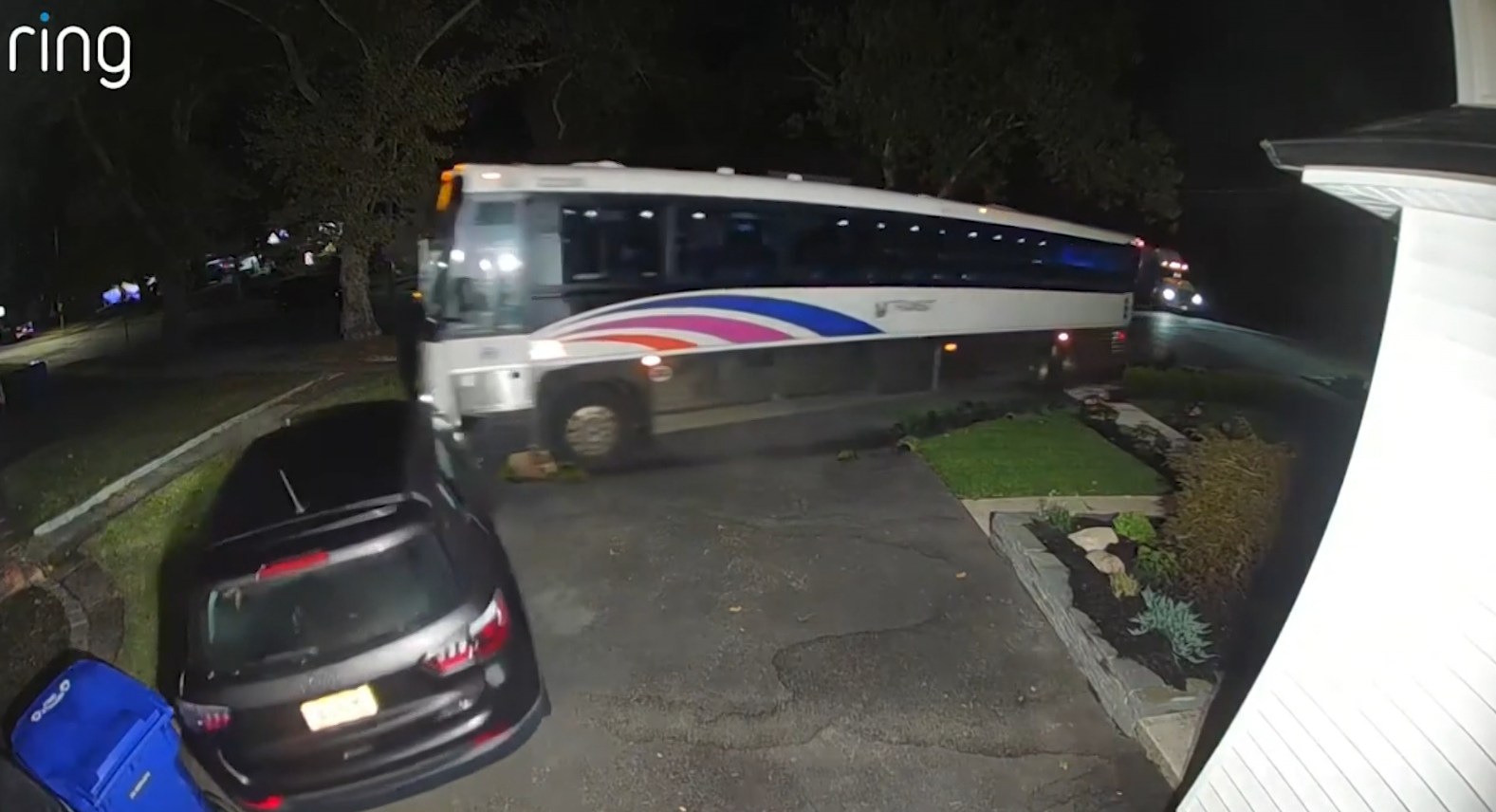 NJ Transit bus crashes into Englewood home