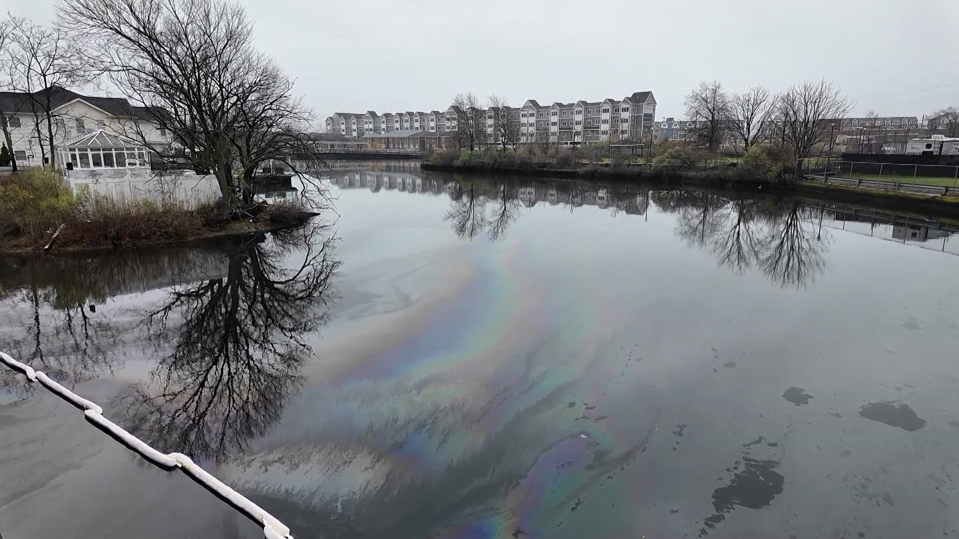Residents Outraged After Transmission Line Springs Underwater Leak In East Rockaway - News12 | Long Island