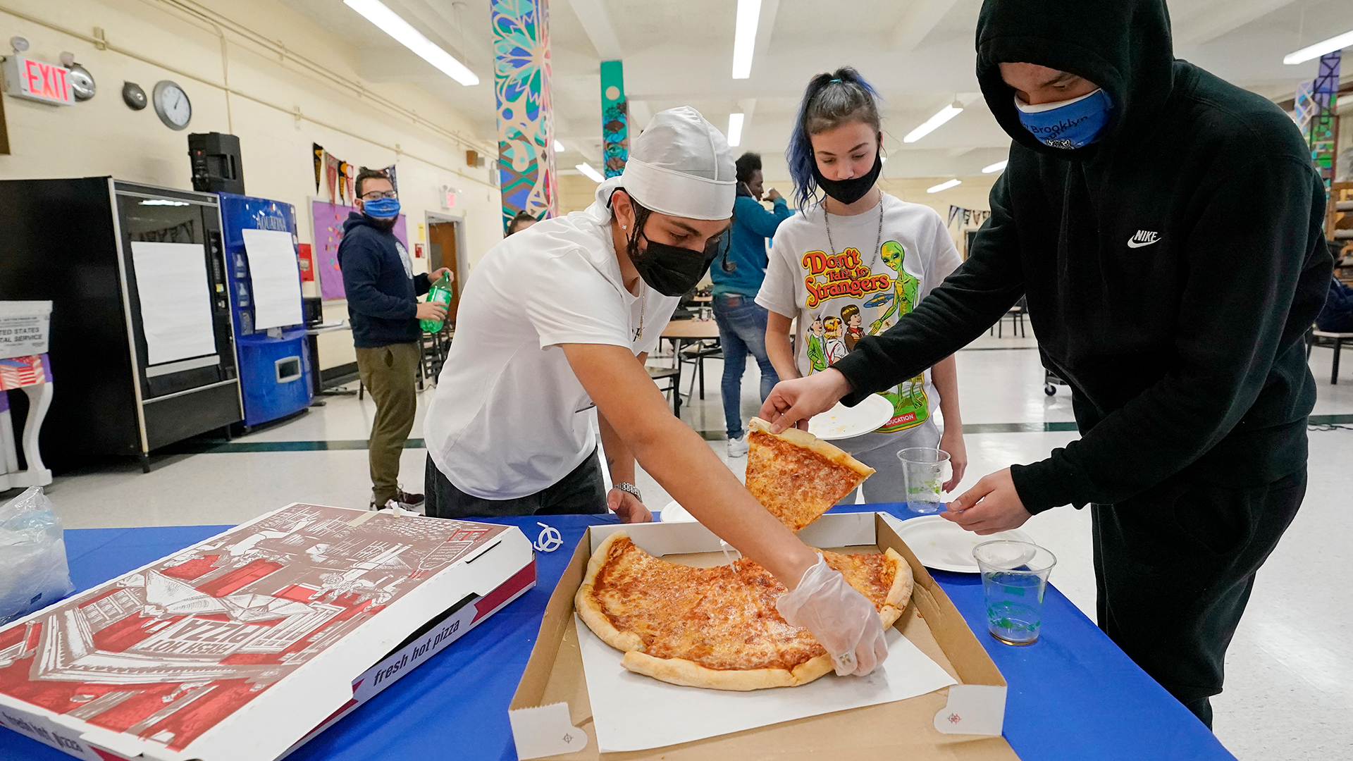 Celebrate National Pizza Day with Papa Johns