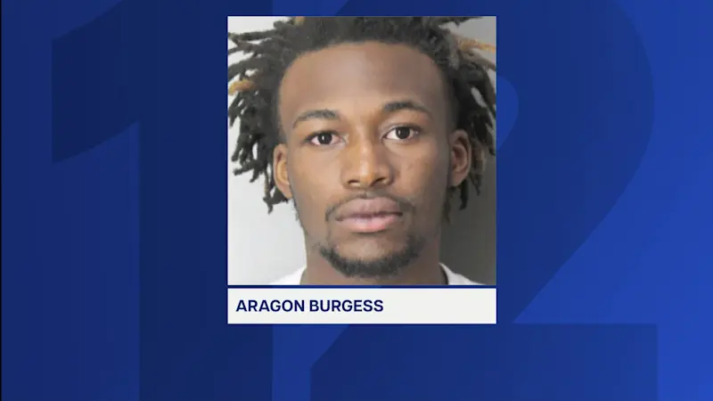 Story image: Police: Freeport man injured officer, threatened employee during Green Acres Mall robbery