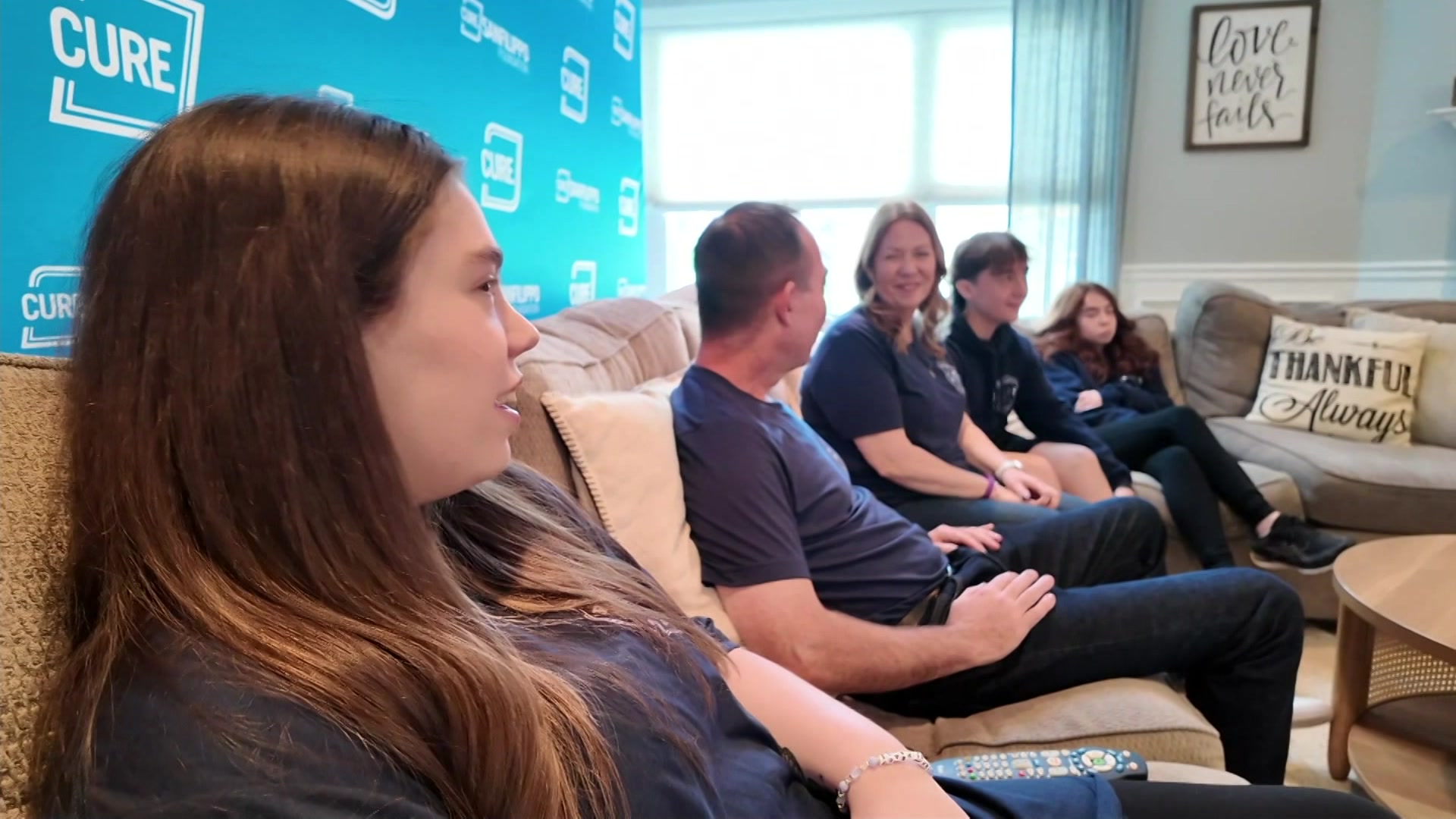 خانواده واِنتاگ برای جمع‌آوری کمک‌های مالی برای دختران و خانواده‌های تحت تأثیر یک بیماری ژنتیکی نادر