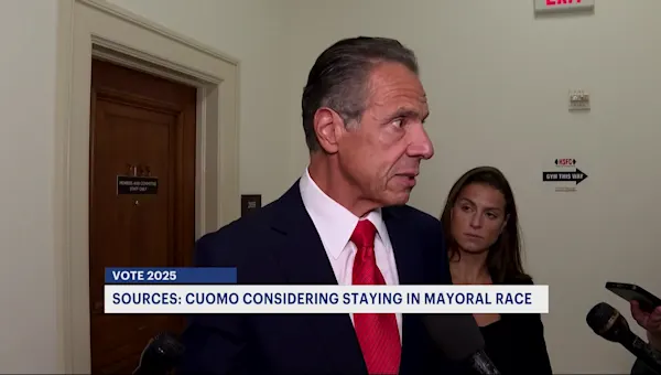 Sources: Cuomo considers staying in NYC mayoral race