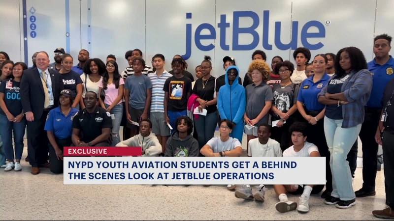 Story image: NYPD youth aviation students get behind-the-scenes look at JetBlue operations