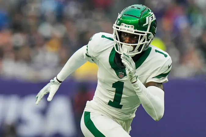 Story image: Jets make Sauce Gardner the NFL's highest-paid cornerback with a $120.4M extension, AP source says
