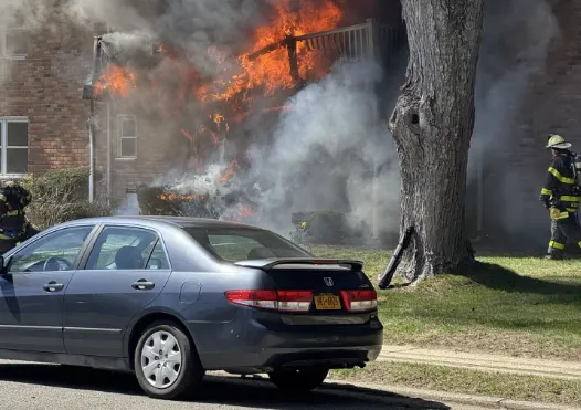 LIDeerParkAptFireViewerPhoto003.png