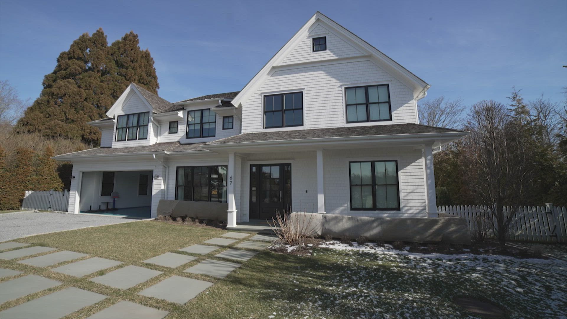 Snapshot of Luxurious Home With Separate Entrance For Rent