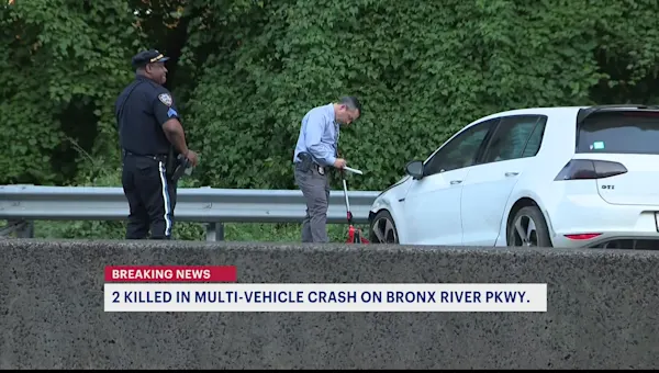 2 people dead after 5 cars, 2 mopeds collided on the Bronx River Parkway