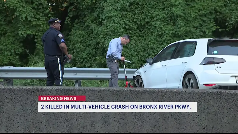 Story image: 2 people dead after 5 cars, 2 mopeds collided on the Bronx River Parkway