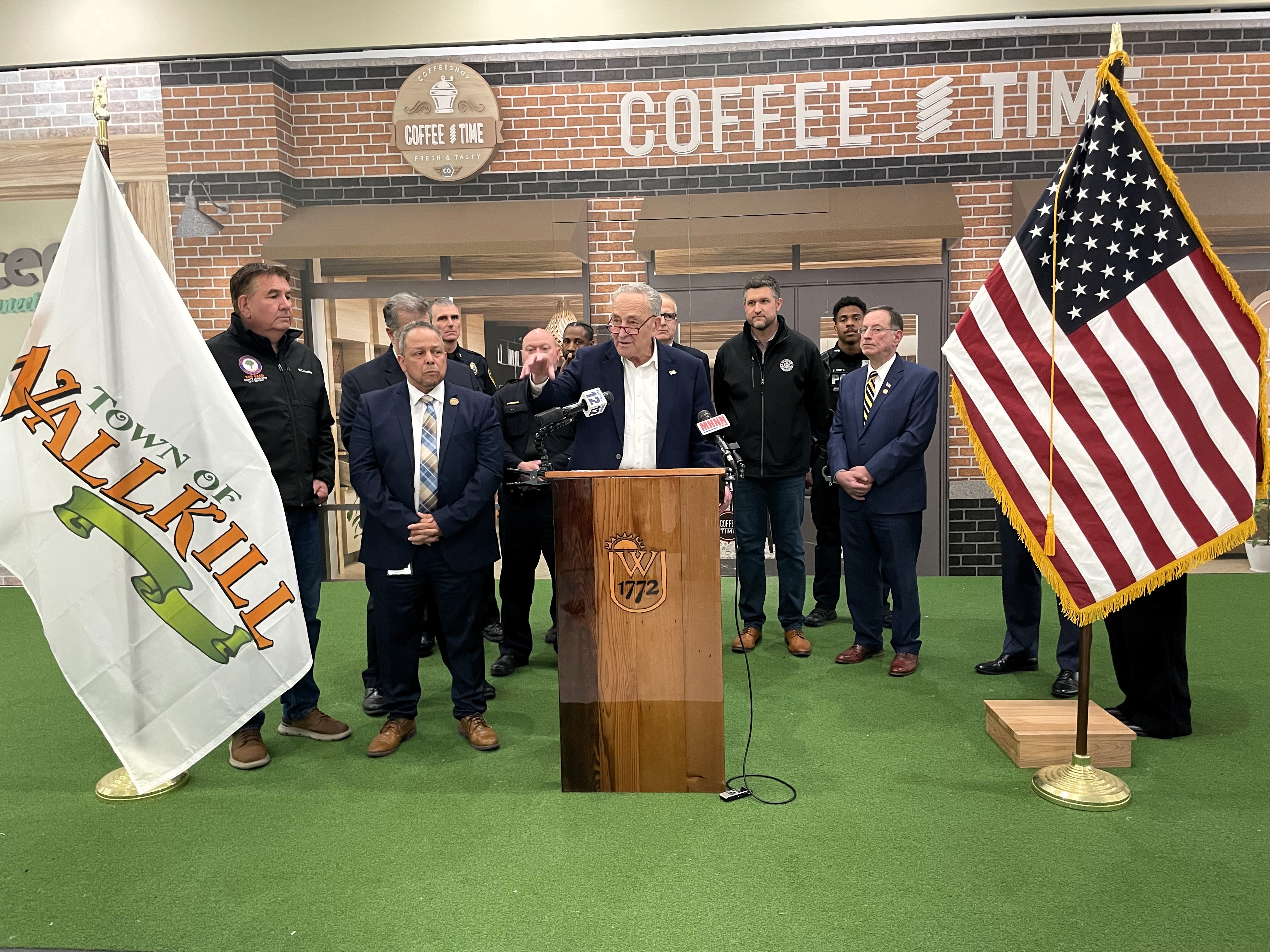 Sen. Schumer calls on feds to curtail organized retail theft - Vimarsana News