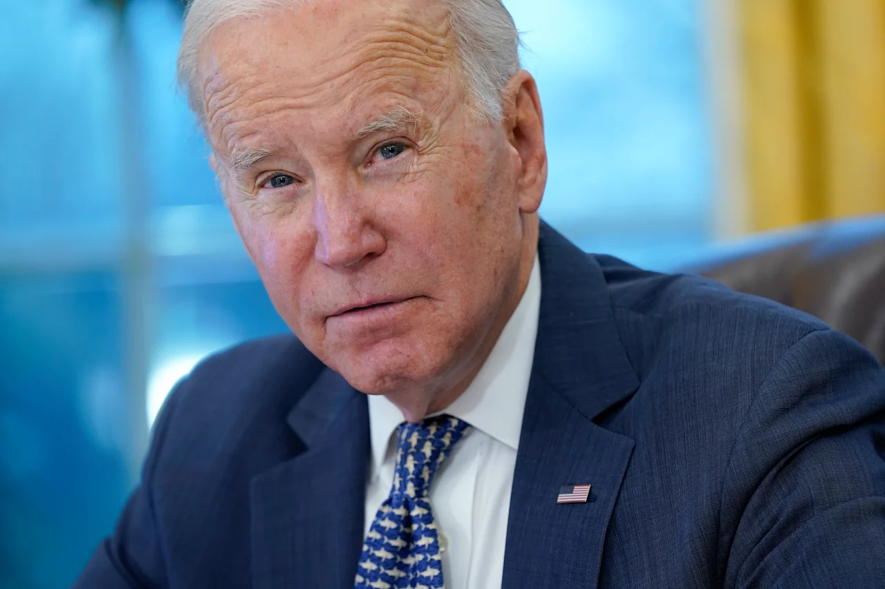 PRESIDENT BIDEN OVAL OFFICE