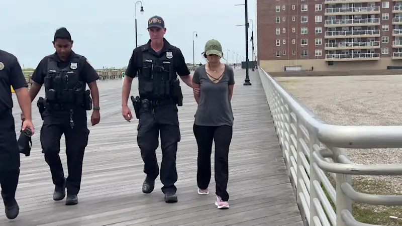 Story image: Police: Mother arrested for leaving child alone on Long Beach boardwalk