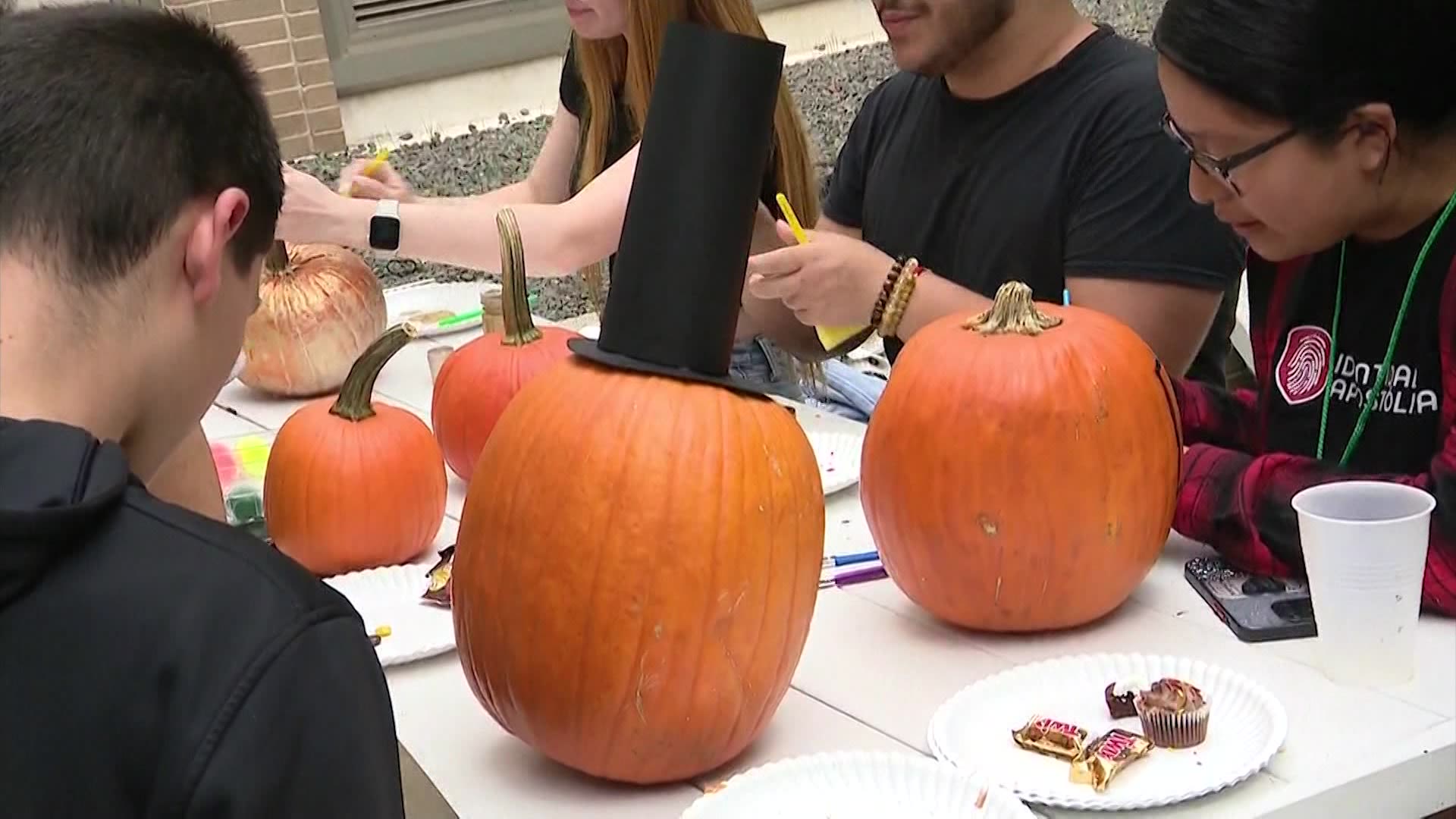 Copiague students use pumpkin carving to bring US history to life