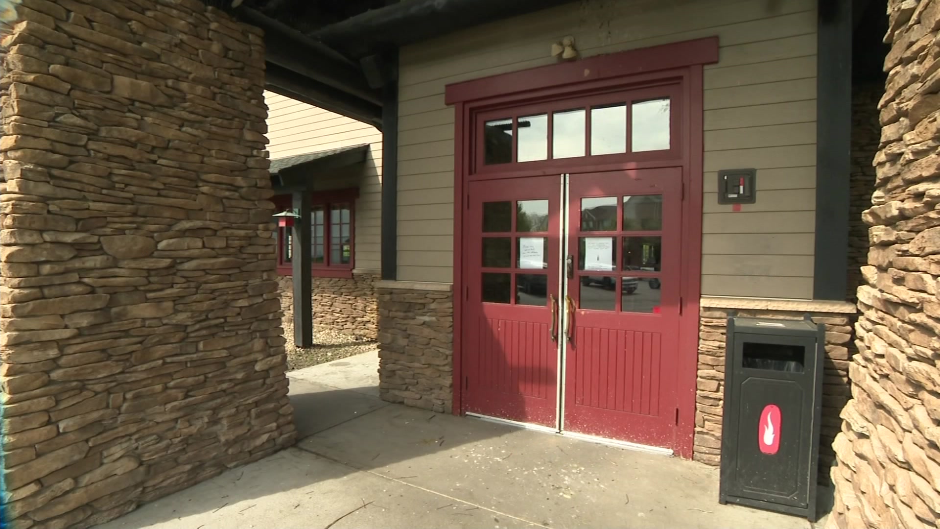 LISMOKEYCLOSES430_2026-04-30-05-29-07