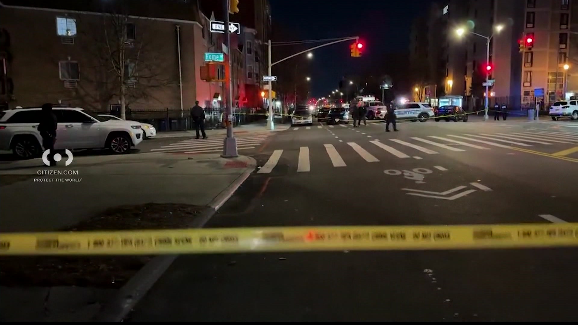 News 12 | Bronx | Nypd 28 Year Old Man Fatally Shot Inside Morrisania Deli