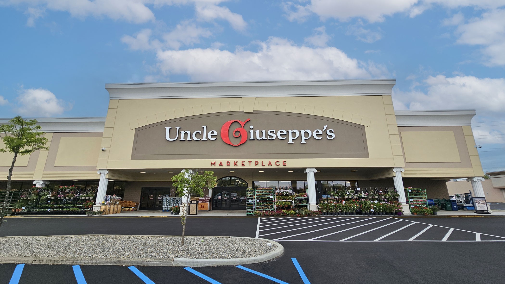 Uncle Giuseppe's Tinton Falls store