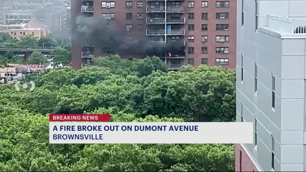 FDNY: 3 people with minor injuries in Brownsville apartment fire