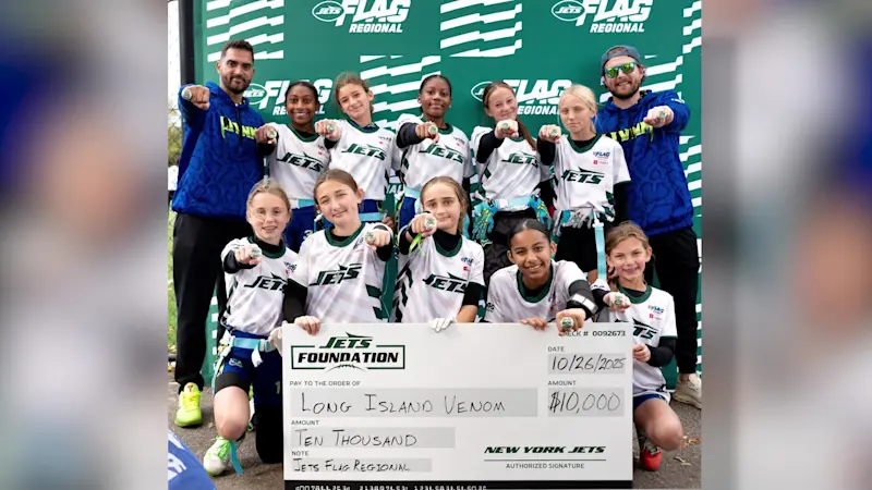 Story image: Long Island Venom girls flag football team headed to National Championships