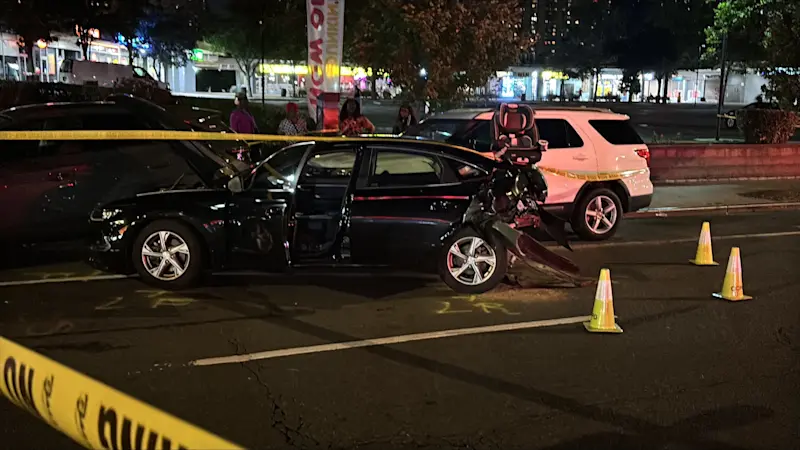 Story image: NYPD: 1 dead, 6 others injured in 3-vehicle crash in Co-op City 