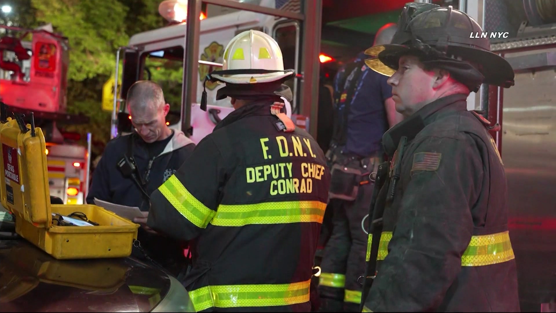 News 12 | Bronx | Fdny 2 People Seriously Injured In Fire In Concourse ...