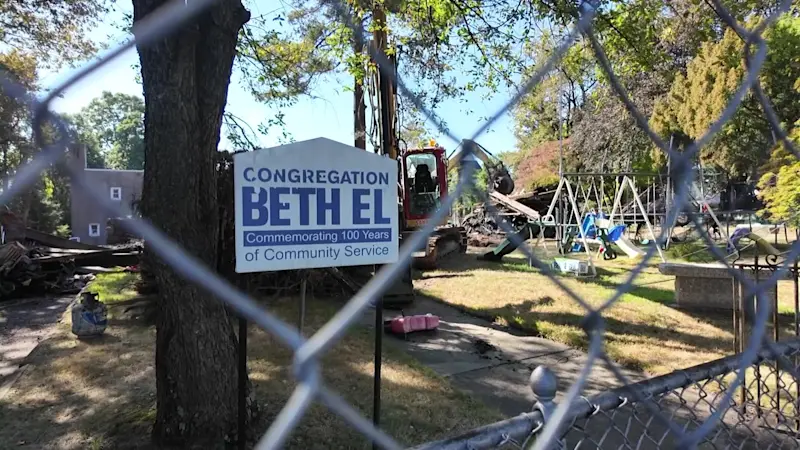 Story image: Shabbat service held outside fire-ravaged Beth El synagogue in Rutherford