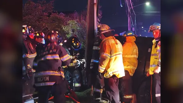 Fire officials: 1 person rescued from car following crash in Atlantic Beach