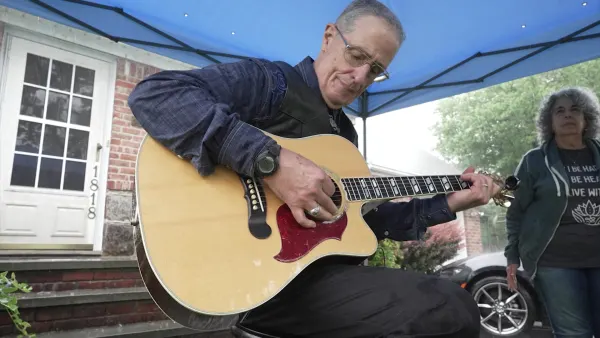 Veteran from Merrick uses music to honor the fallen on Memorial Day