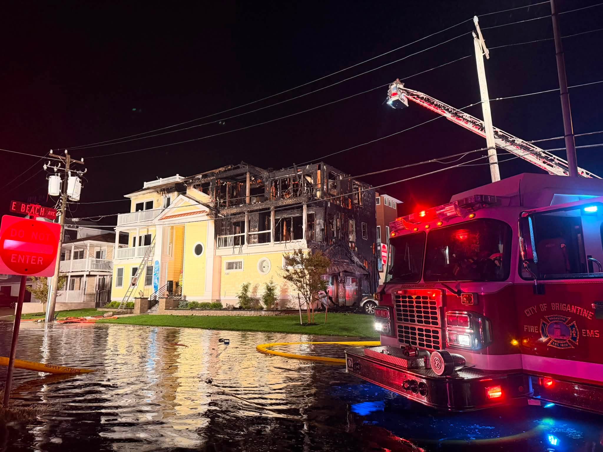 Brigatine Fire 005.jpg