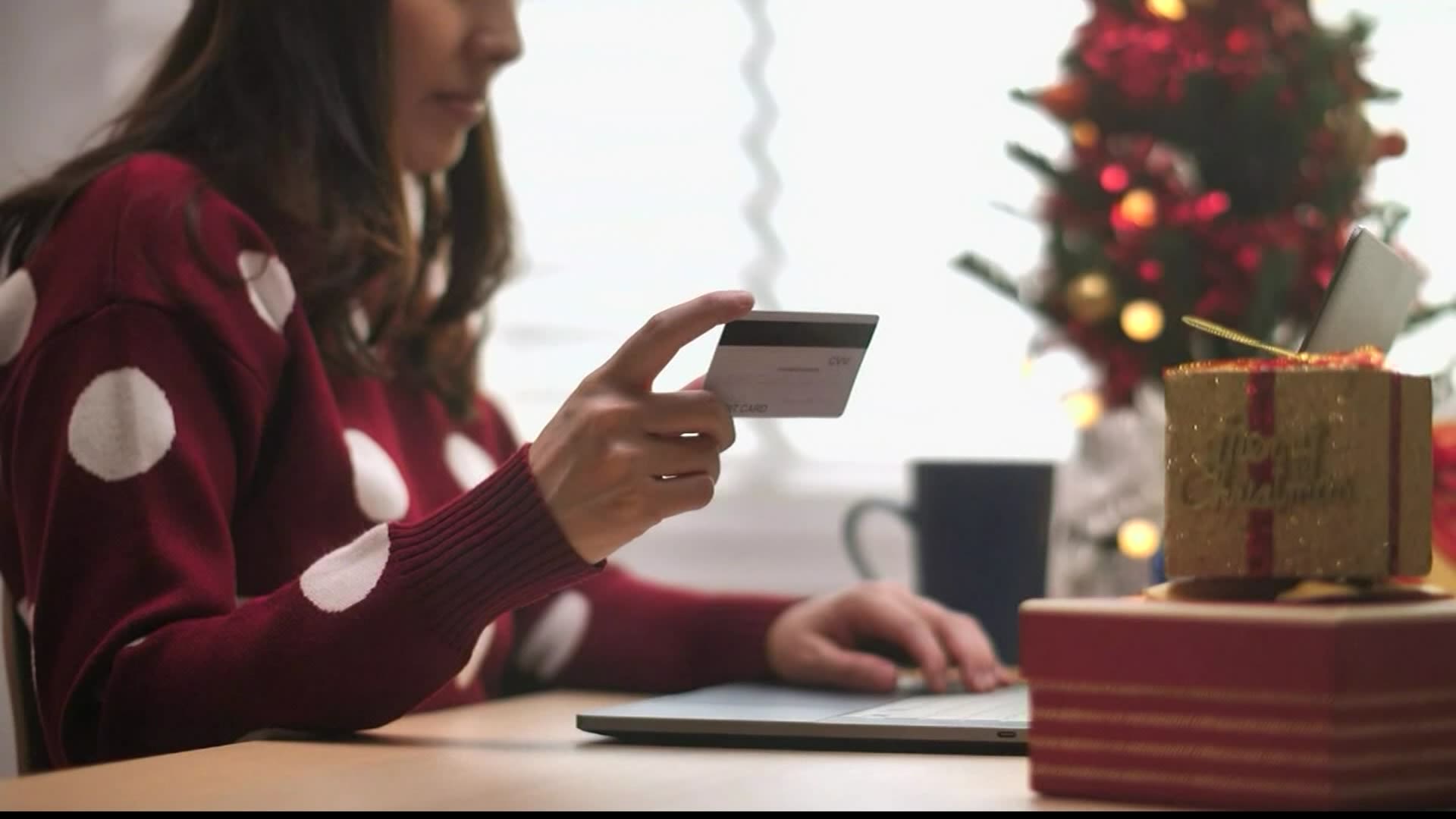 Security experts offer tips to avoid getting ripped off by shopping scams