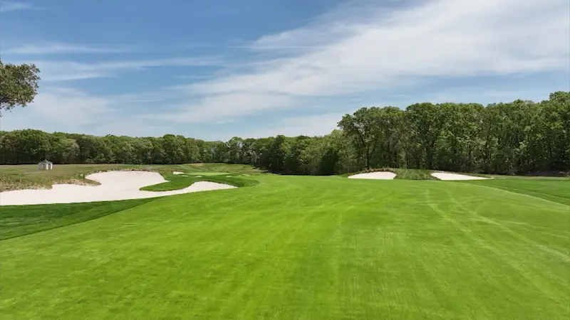 Story image: 18 Holes: Hole #6