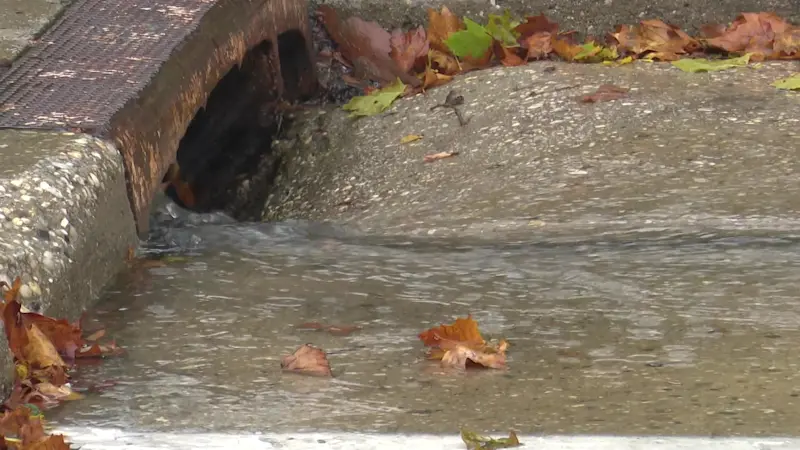 Story image: Nor'easter continues to hammer LI; North Shore flooding concerns remain
