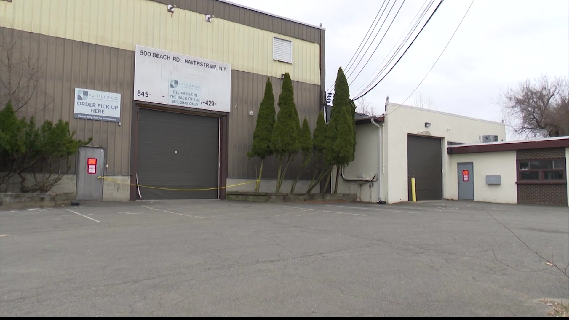 Spring Valley worker killed when forklift knocks over pallets of tiles