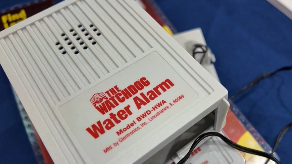 City leaders distribute free flood preparedness kits under flood watch