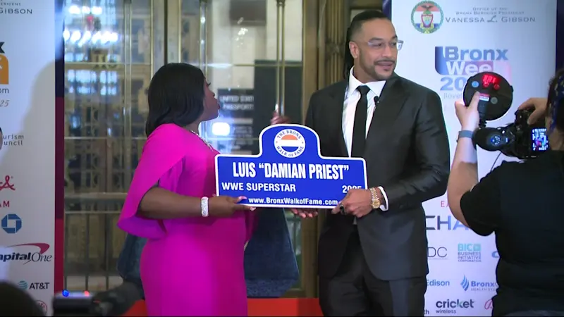 Story image: Bronx Week: New names added to Walk of Fame in Grand Concourse
